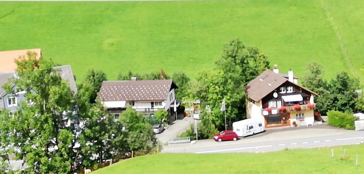 Haus Am Bach In Toggenburg अपार्टमेंट